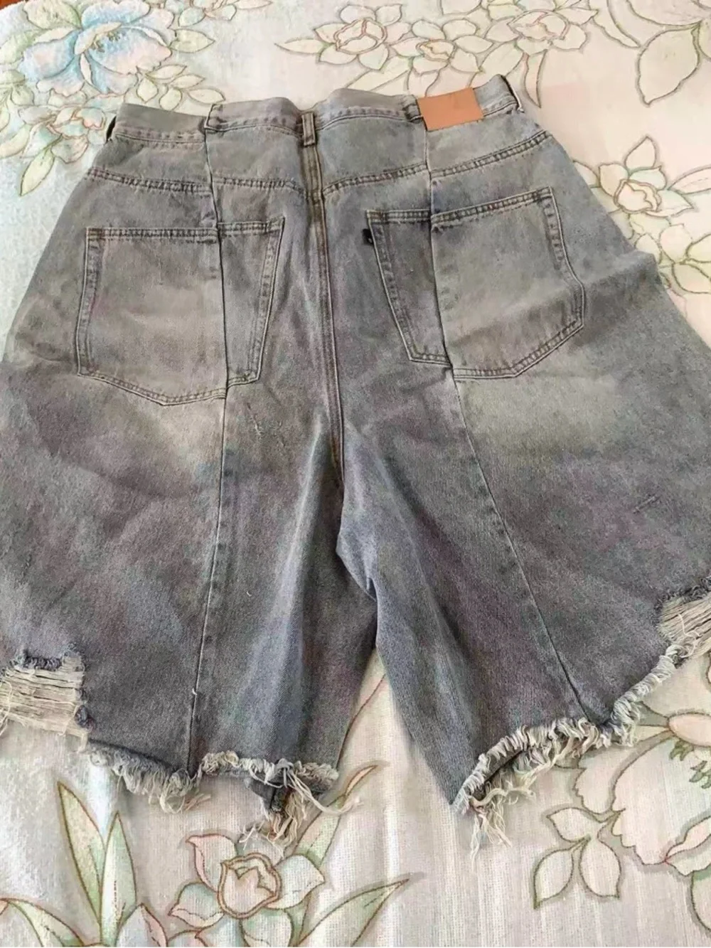 Washed Distressed Frayed‎ Tassel Wrinkled Denim Shorts 34
